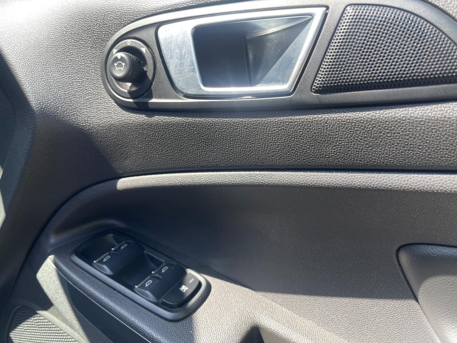 
								Ford EcoSport 1.0 2016 full									