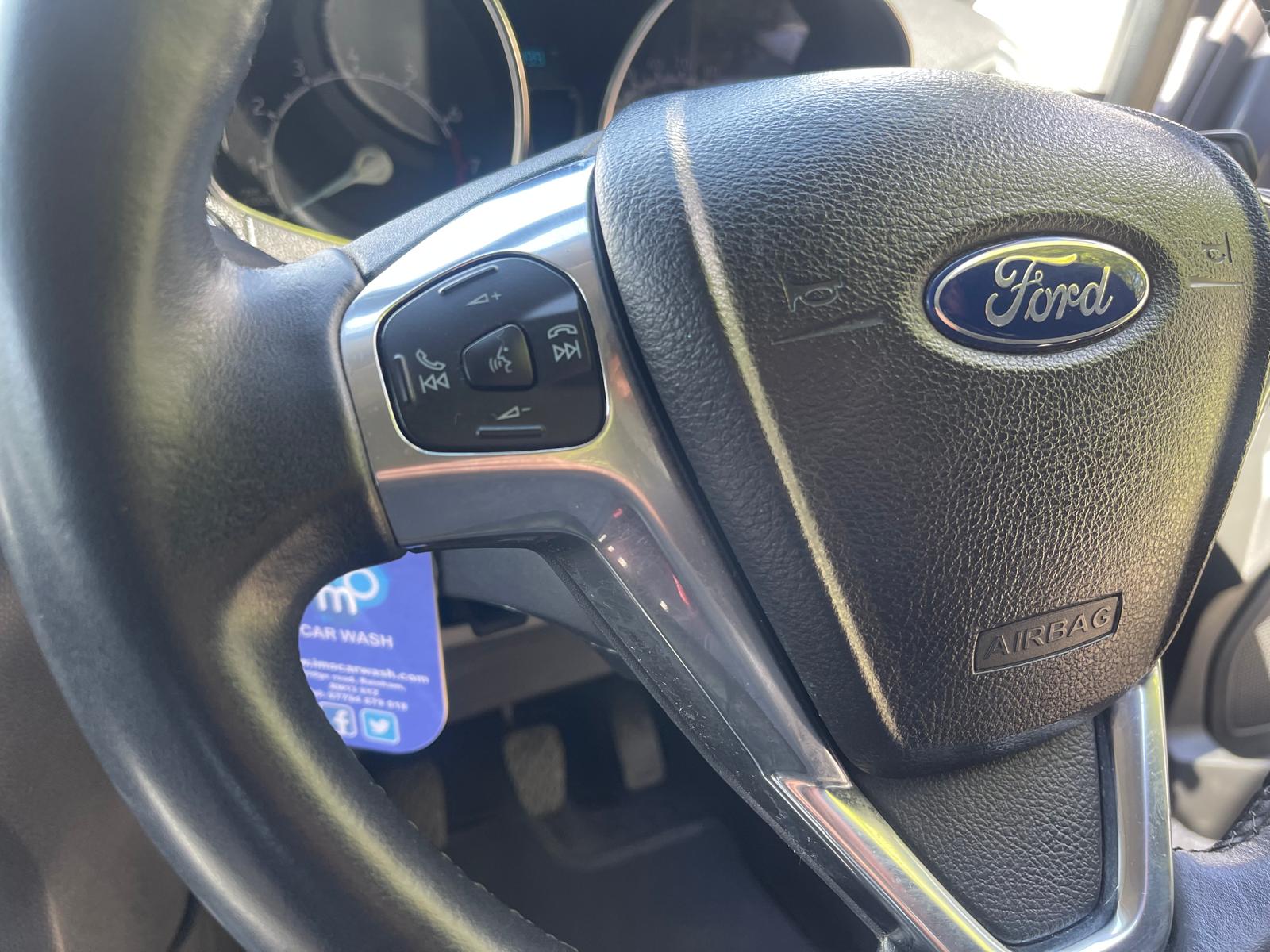 
								Ford EcoSport 1.0 2016 full									