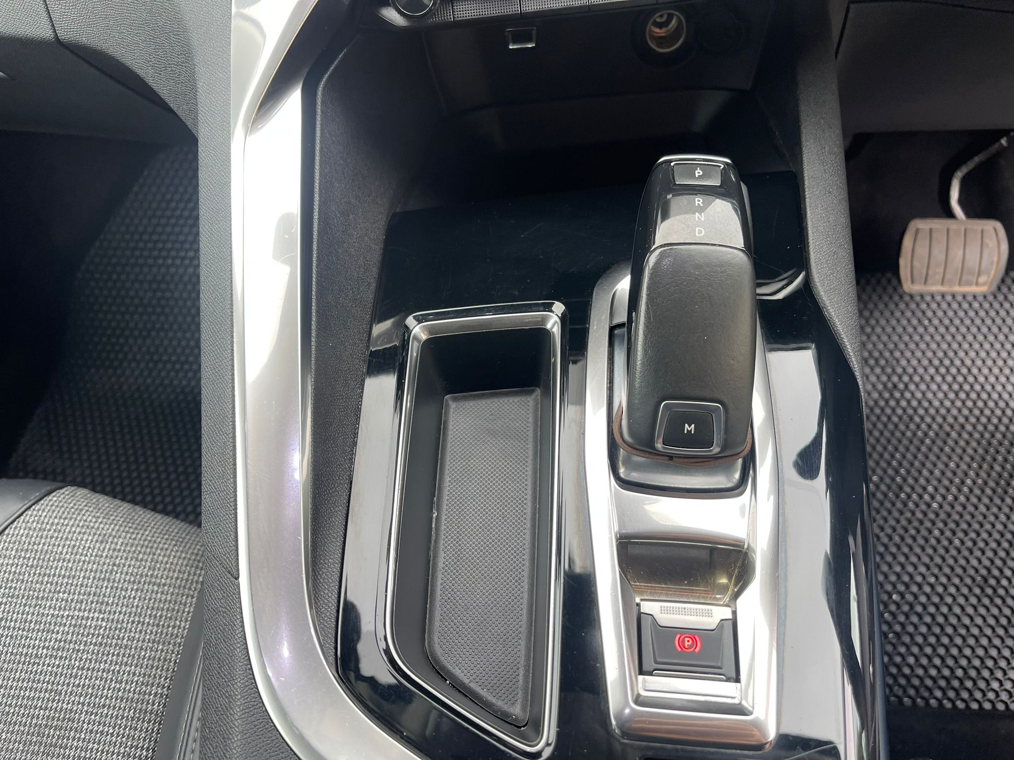 
								Peugeot 3008 Allure full									