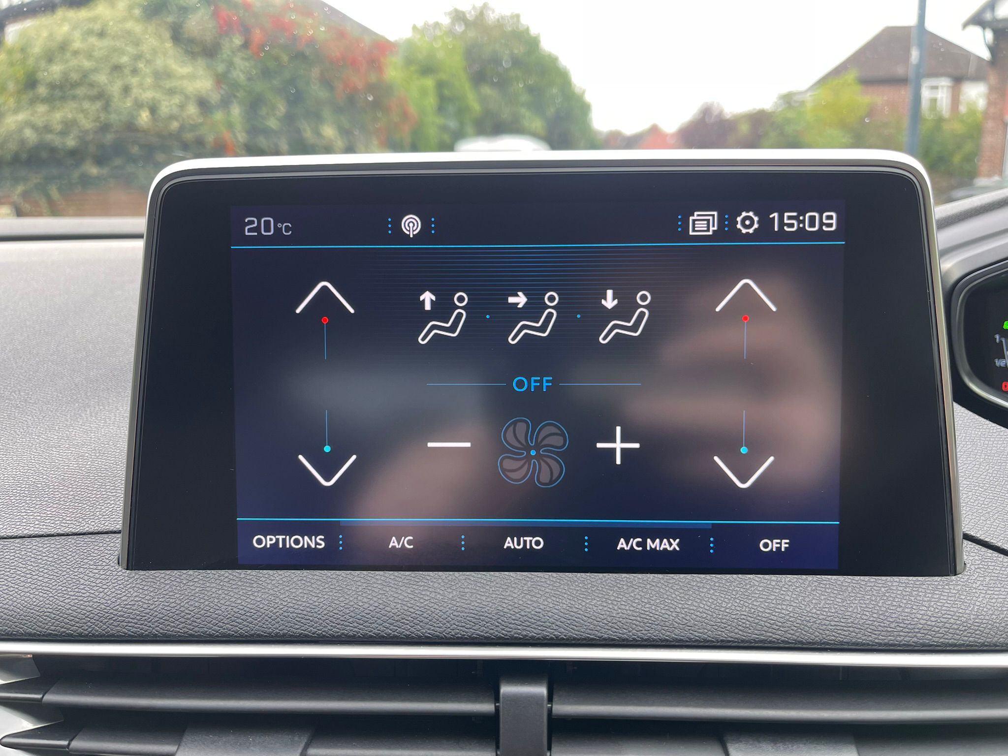 
								Peugeot 3008 Allure full									