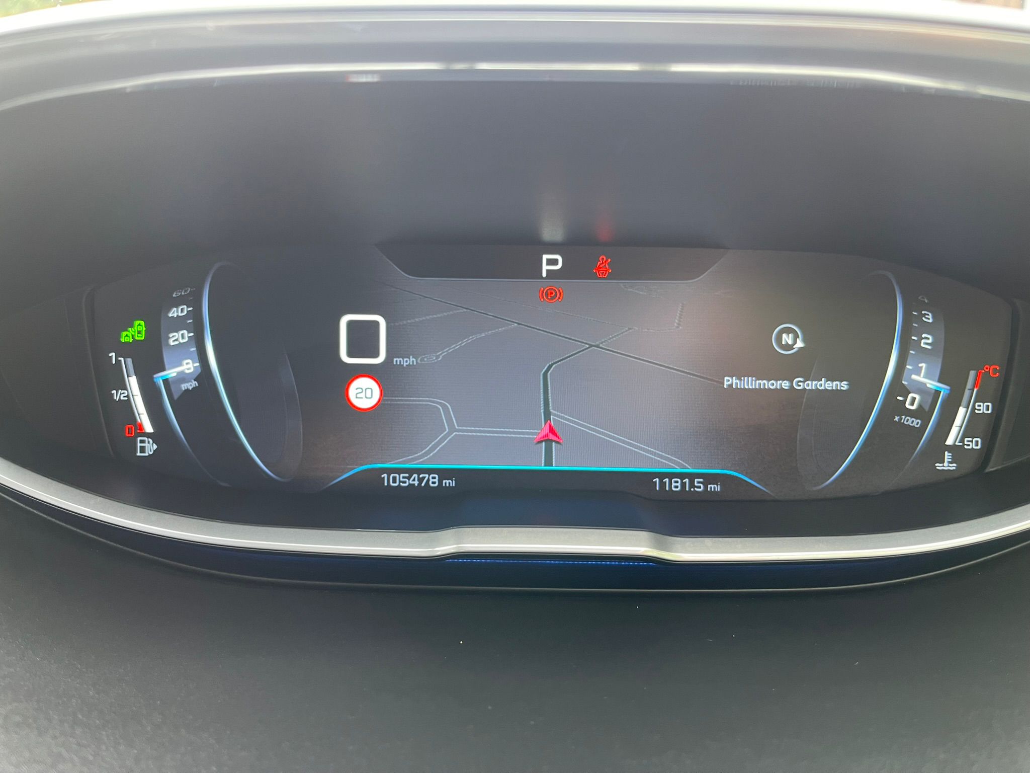 
								Peugeot 3008 Allure full									