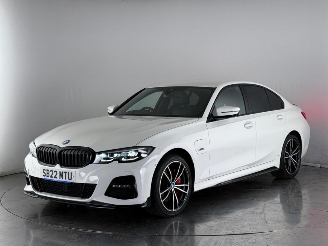 
								BMW 3 Series 2.0 330e 12kWh M Sport Auto xDrive Euro 6 (s/s) 4dr full									