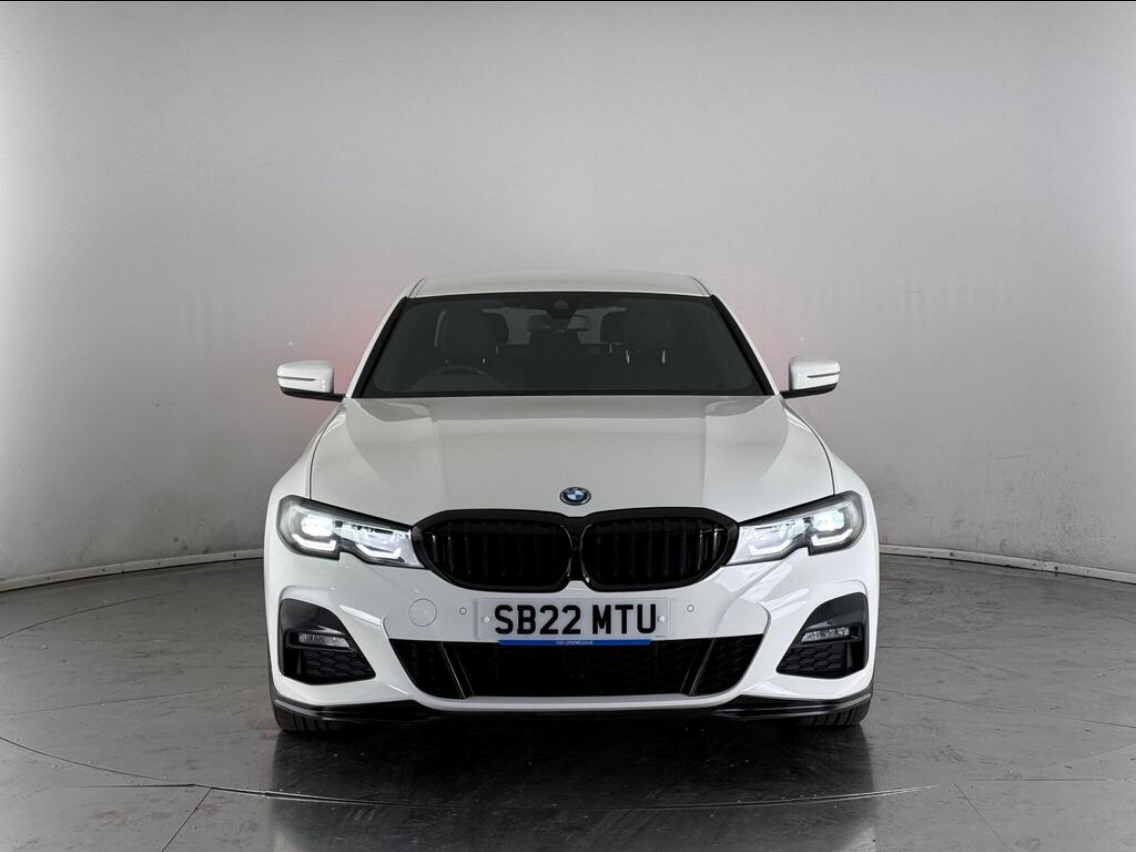
								BMW 3 Series 2.0 330e 12kWh M Sport Auto xDrive Euro 6 (s/s) 4dr full									