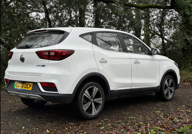 
								2020 MG ZS EV full									
