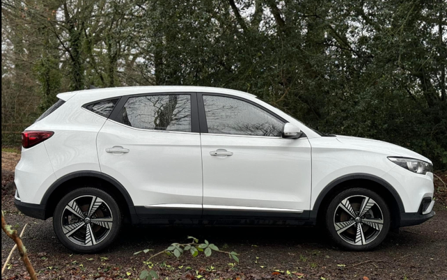 
								2020 MG ZS EV full									