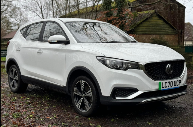 
								2020 MG ZS EV full									