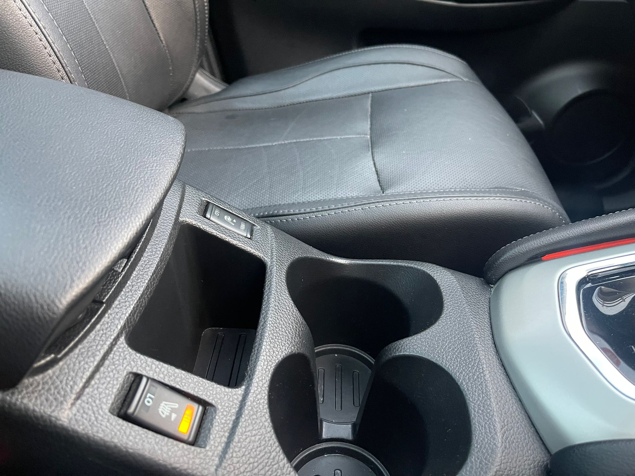 
								2015 Nissan Qashqai 1.2 AUTO full									