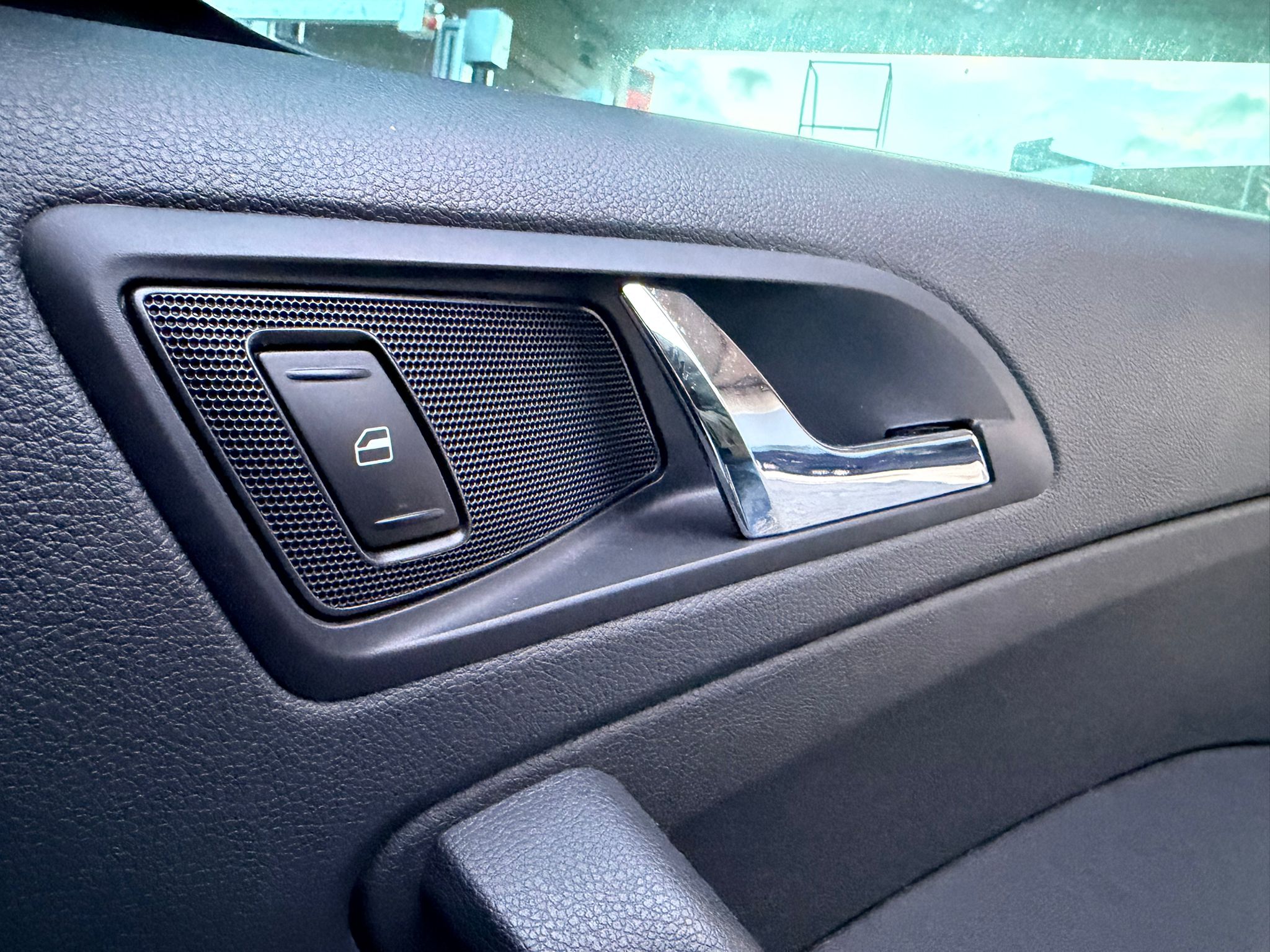 
								2015 Skoda Yeti 1.2 AUTO Petrol full									