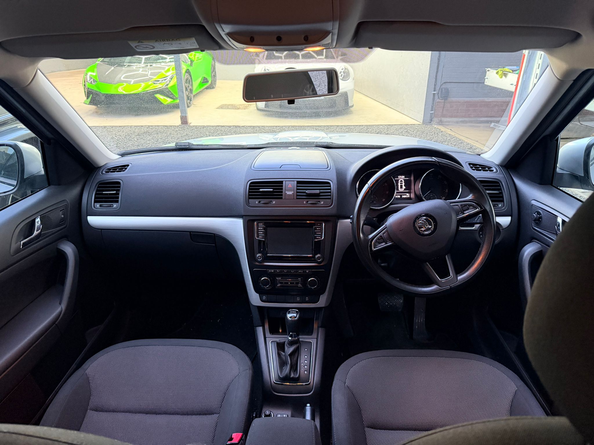 
								2015 Skoda Yeti 1.2 AUTO Petrol full									