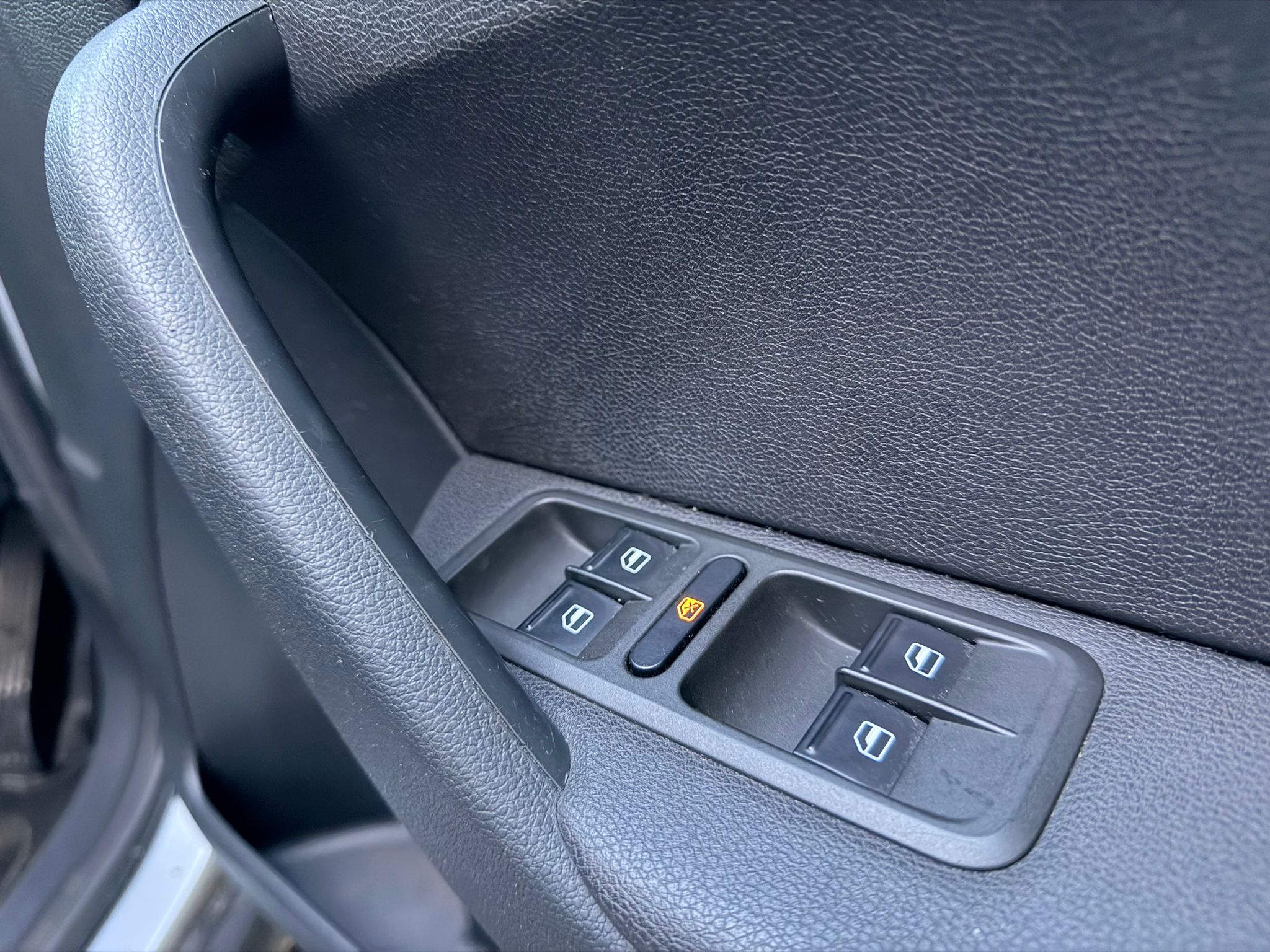 
								2015 Skoda Yeti 1.2 AUTO Petrol full									