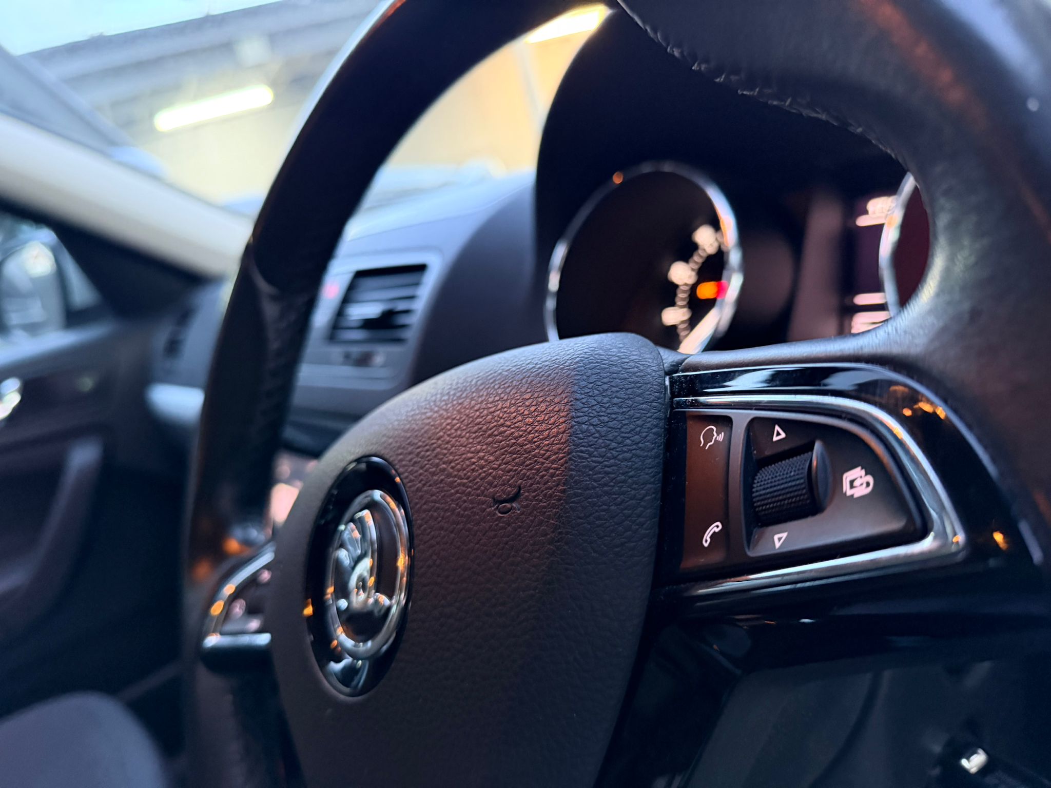 
								2015 Skoda Yeti 1.2 AUTO Petrol full									